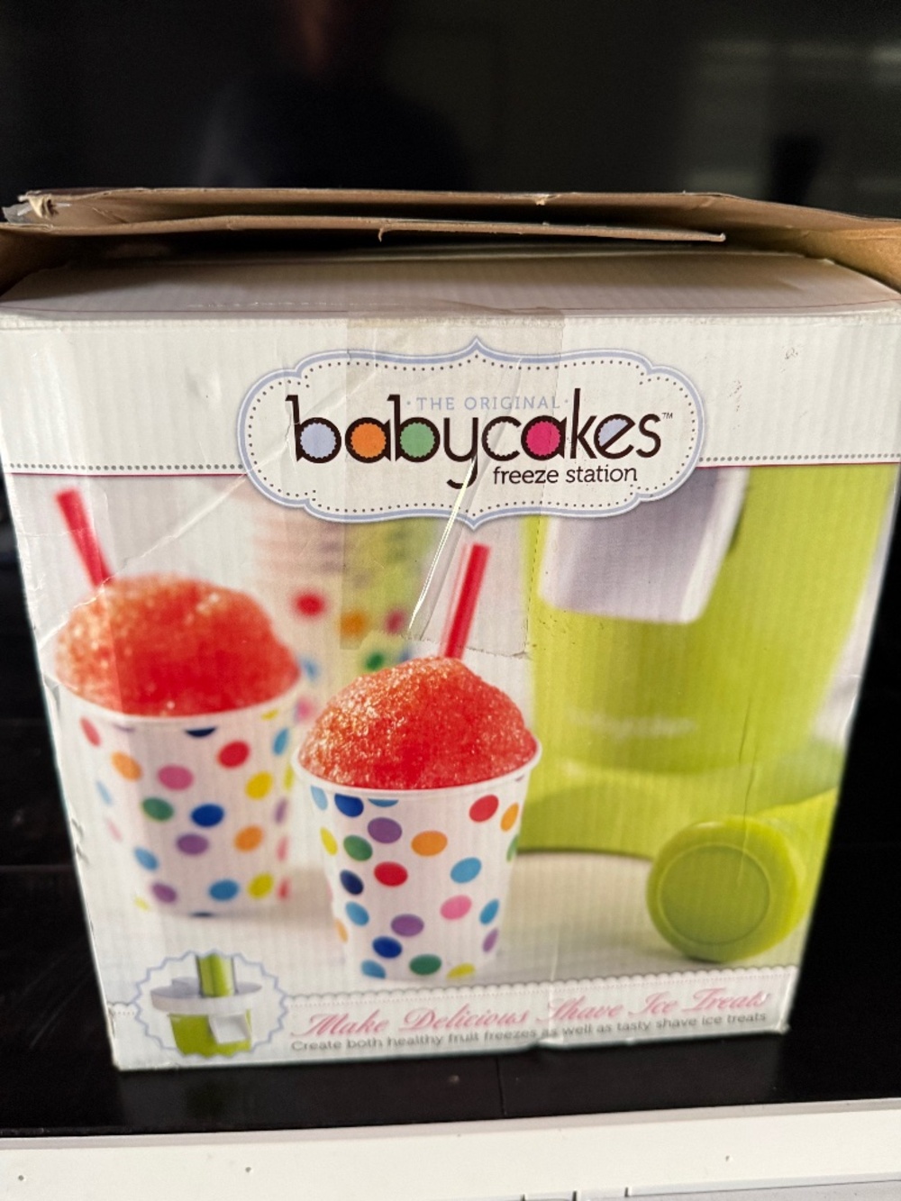 Babycakes freeze station